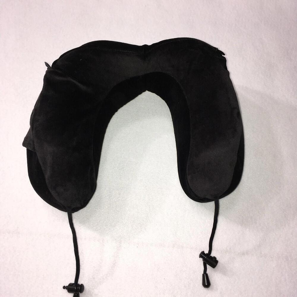 Cabeau S3 Memory Foam Travel Neck Pillow Black  clip